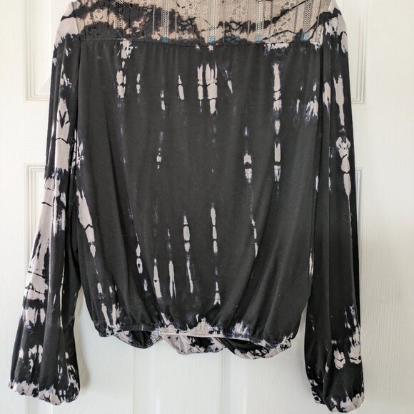 Gypsy Tie-dye and Lace Open Front Shirt - Medium - Picture 2 of 4